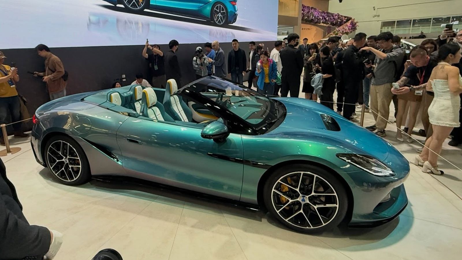 Ντεμπούτο για το Denza Z που θα δούμε και στην Ευρώπη